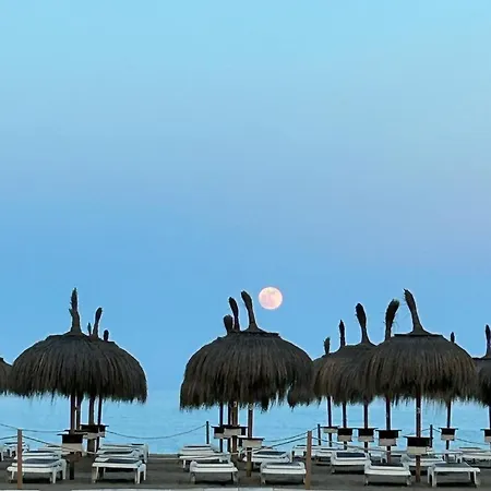 Am Chinorros Square. Fuengirola